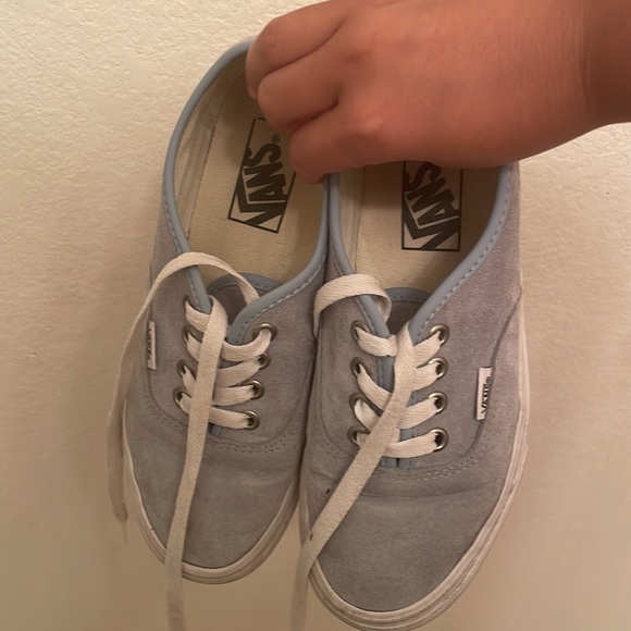 Cute vans size 6.5 or 7 - Picture 2 of 2